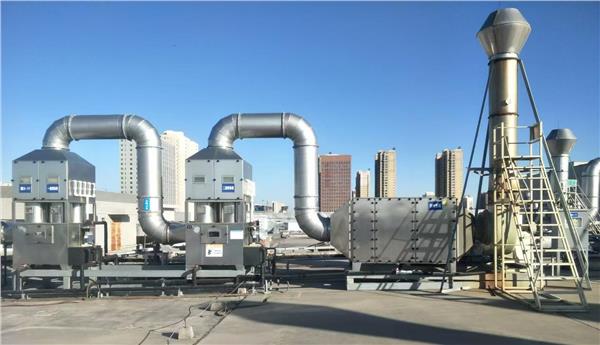 通过对精馏塔组分重新分割、优化回流比、改进加热炉控制策略等一系列精准调整