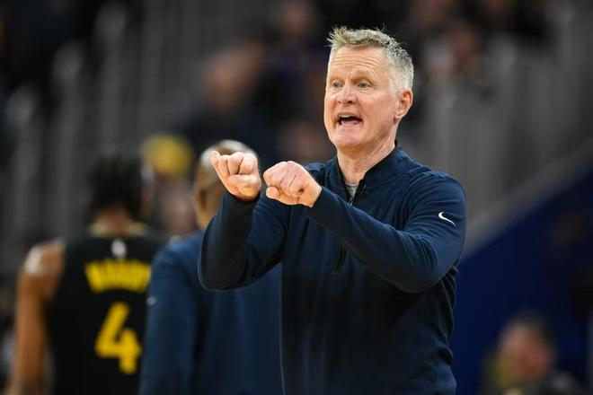 尼克斯逆转取胜勇士残阵难掩整体低迷