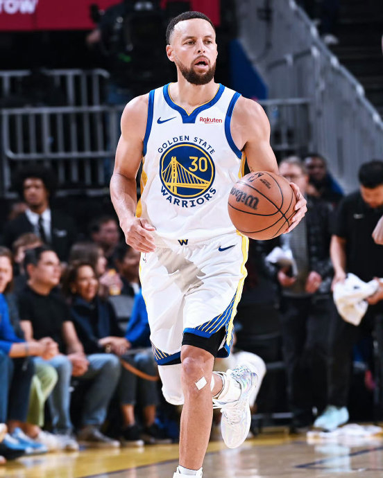 勇士伤病名单曝光：多星缺阵库里面临考验