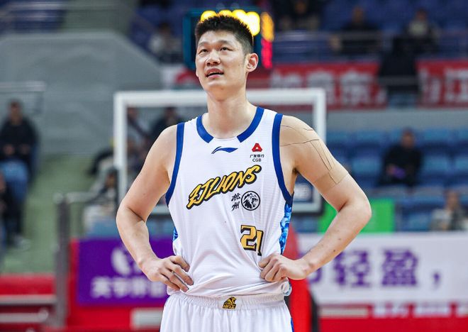 广厦逆转宁波迎三连胜 布朗复出助队反超