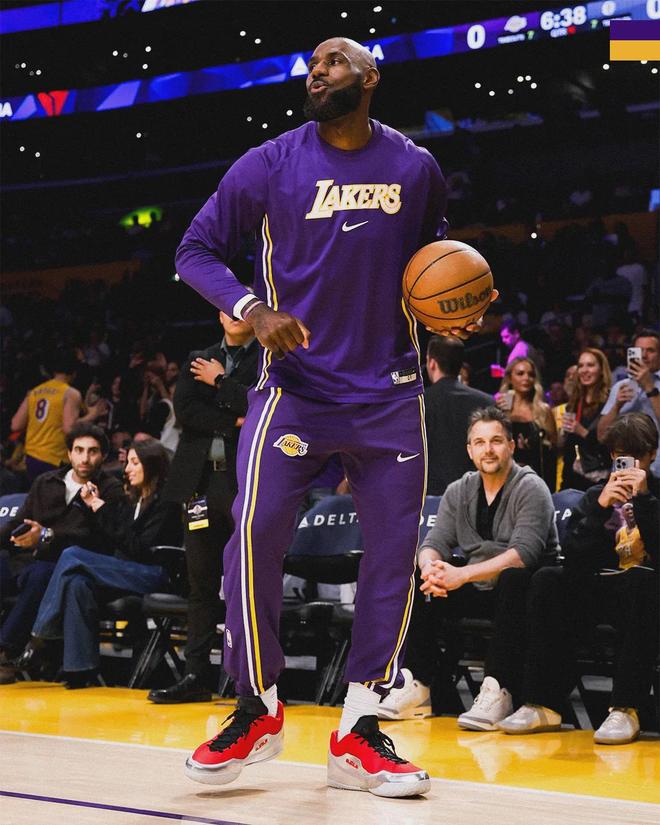 湖人核心伤停首战失利 未来阵容调整引关注