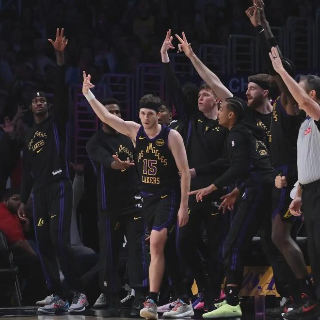 湖人核心伤停首战失利 未来阵容调整引关注