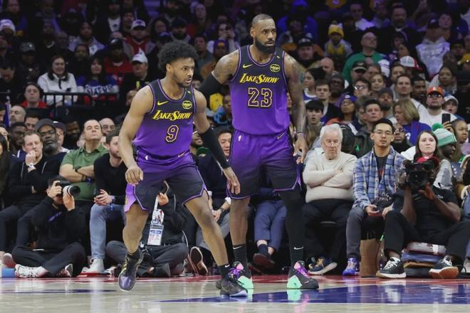 湖人核心伤停首战失利 未来阵容调整引关注